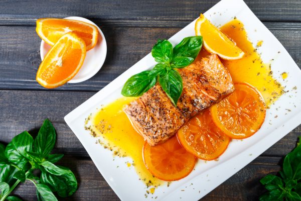 Hướng dẫn nấu món cá hồi sốt cam "chuẩn không cần chỉnh" tại nhà - iVIVU.com