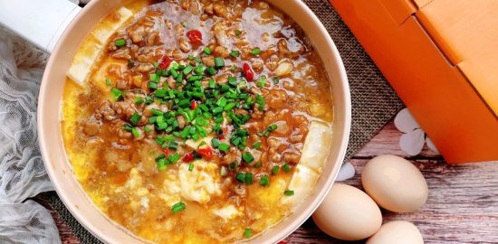 Cách làm đậu phụ nấu trứng sốt thịt băm đơn giản mà ngon